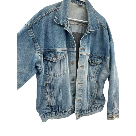 TYCA USA Eagle Jean Jacket Size XL Distressed Blue Denim Embossed Logo Trucker - Picture 10 of 15